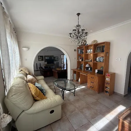 Charming Boutique In Catalkoey *