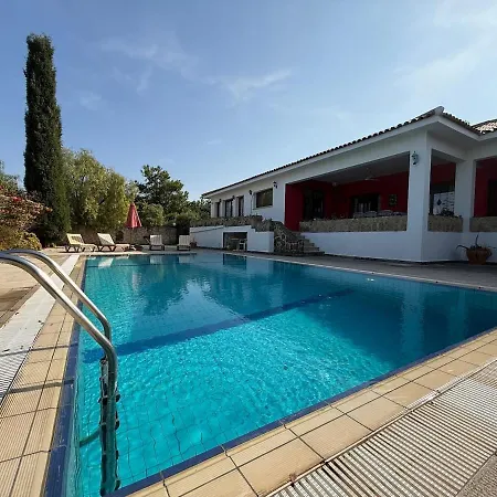 Villa Charming Boutique In Catalkoey *