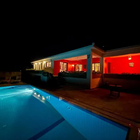 Villa Charming Boutique In Catalkoey